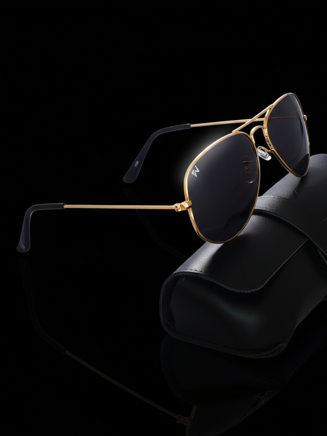 FramesvistaPilotGoldBlackPolarizedAviatorSunglasses